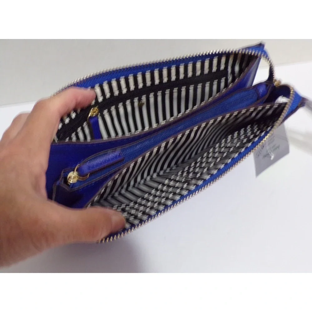 kate spade NY Wristlet Wallet Dark Navy NWT Lots of Storage CC Slots Coin Zipper